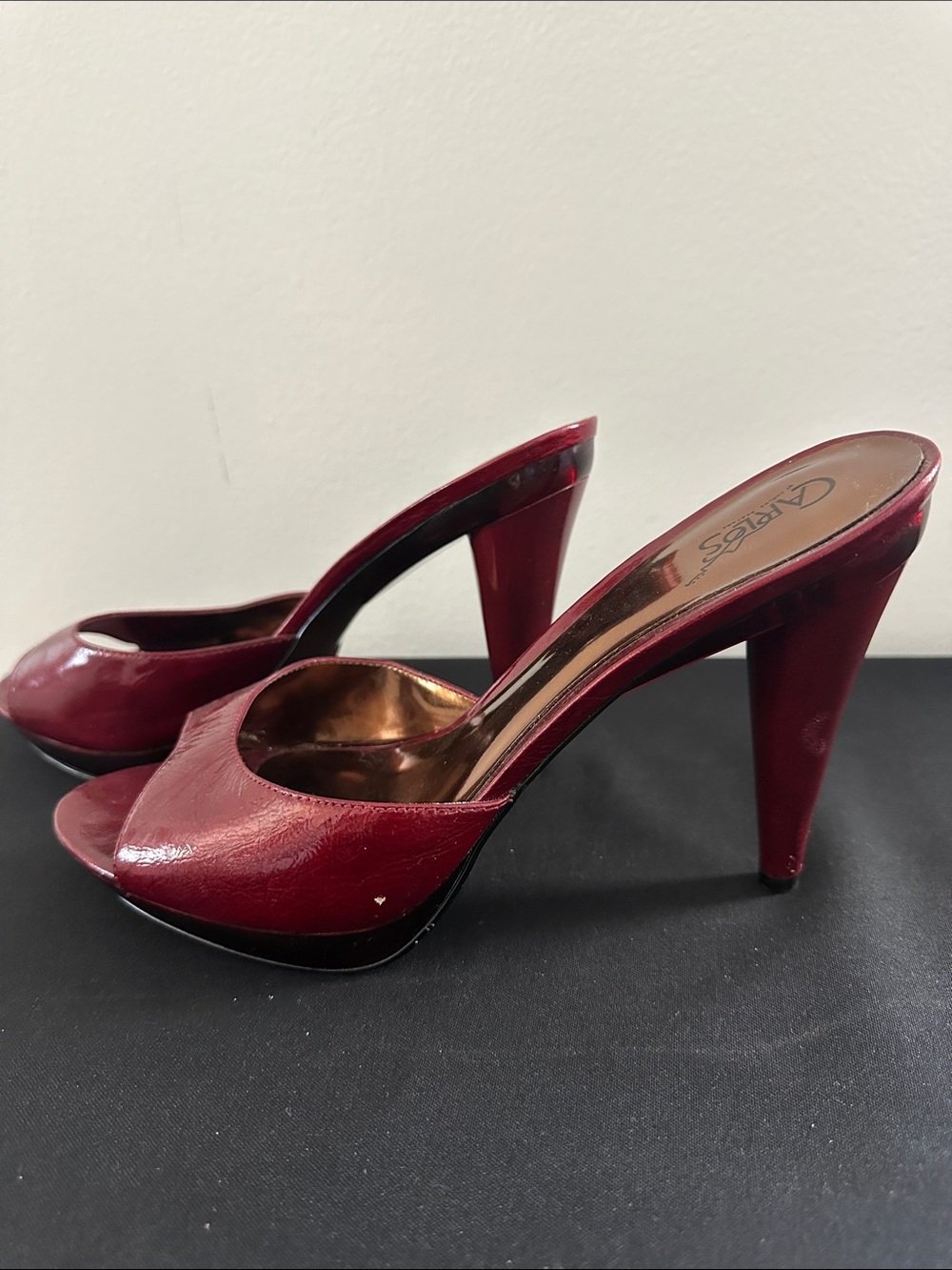 Carlos by Carlos Santana Red Patent Open-Toe Slide Heels - Picture 3 of 6